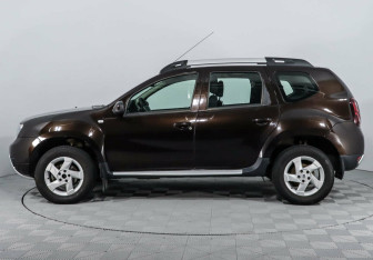 Подержанный автомобиль Renault Duster 2016 года (3 фото)