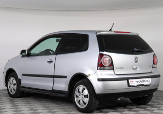 Подержанный автомобиль Volkswagen Polo Hatchback 2008 года (3 фото)