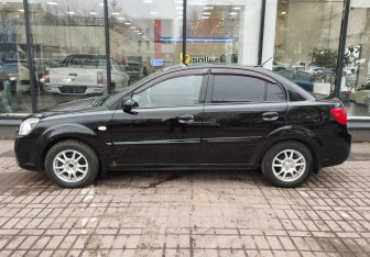 Подержанный автомобиль Kia Rio Sedan 2010 года (5 фото)