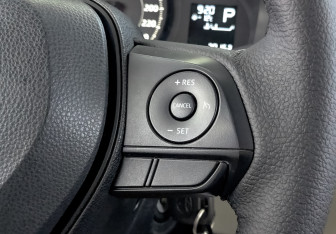 Подержанный автомобиль Toyota Corolla Sedan 2022 года (26 фото)