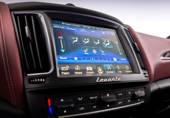 Подержанный автомобиль Maserati Levante 2018 года (30 фото)