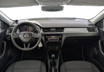 Подержанный автомобиль Skoda Rapid Liftback 2019 года (14 фото)