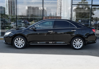 Подержанный автомобиль Toyota Camry Sedan 2014 года (8 фото)