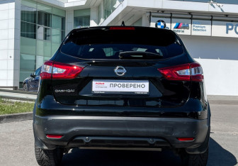 Подержанный автомобиль Nissan Qashqai 2018 года (6 фото)