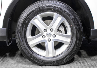 Подержанный автомобиль Toyota RAV4 2018 года (22 фото)