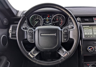 Подержанный автомобиль Land Rover Discovery 2018 года (22 фото)