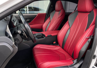 Подержанный автомобиль Lexus ES 2020 года (15 фото)