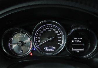 Подержанный автомобиль Mazda CX-5 2012 года (11 фото)