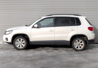 Подержанный автомобиль Volkswagen Tiguan 2012 года (8 фото)
