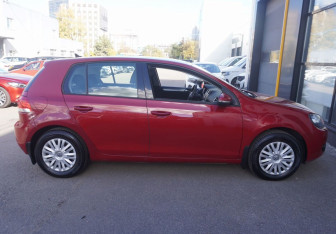 Подержанный автомобиль Volkswagen Golf Hatchback 2011 года (4 фото)