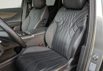 Подержанный автомобиль Jaecoo J8 2024 года (19 фото)