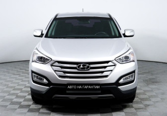 Подержанный автомобиль Hyundai Santa Fe 2013 года (2 фото)