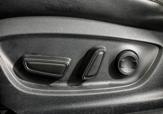 Подержанный автомобиль Toyota Camry Sedan 2018 года (14 фото)