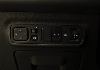 Подержанный автомобиль Changan UNI-K 2023 года (10 фото)