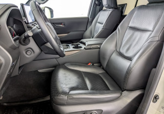 Подержанный автомобиль Toyota Land Cruiser Suv 2022 года (21 фото)