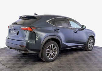 Подержанный автомобиль Lexus NX 2015 года (5 фото)