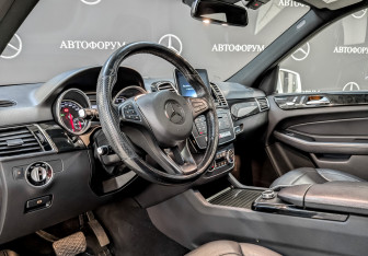 Подержанный автомобиль Mercedes-Benz GLE 2018 года (16 фото)