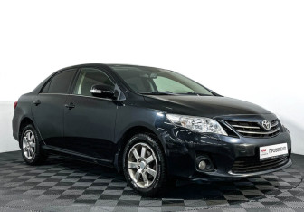 Подержанный автомобиль Toyota Corolla Sedan 2013 года (3 фото)