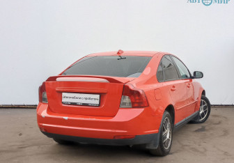 Подержанный автомобиль Volvo S40 2007 года (5 фото)