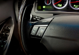 Подержанный автомобиль Volvo XC90 2011 года (25 фото)