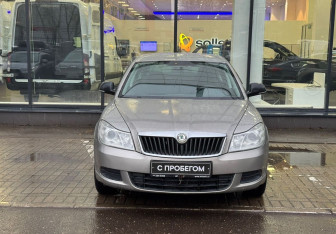 Подержанный автомобиль Skoda Octavia Liftback 2011 года (2 фото)