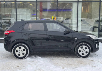 Подержанный автомобиль Hyundai Creta 2017 года (4 фото)