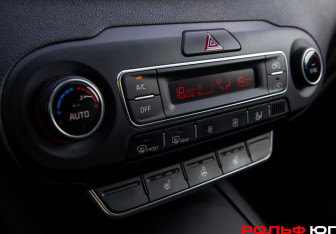 Подержанный автомобиль Kia Sorento 2018 года (15 фото)