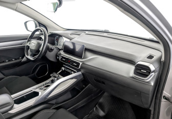 Подержанный автомобиль Geely Coolray 2022 года (11 фото)