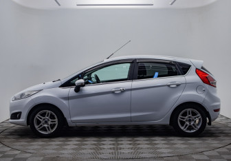 Подержанный автомобиль Ford Fiesta Hatchback 2016 года (2 фото)