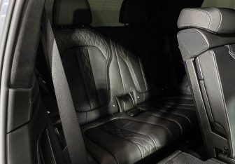 Подержанный автомобиль BMW X7 2020 года (15 фото)