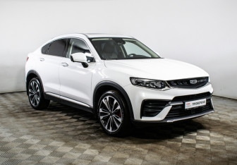 Подержанный автомобиль Geely Tugella 2022 года (3 фото)