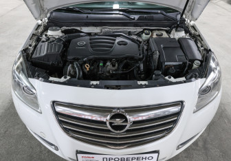 Подержанный автомобиль Opel Insignia Wagon 2011 года (9 фото)