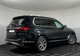 Подержанный автомобиль BMW X7 2019 года (2 фото)