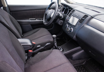 Подержанный автомобиль Nissan Tiida Sedan 2012 года (9 фото)