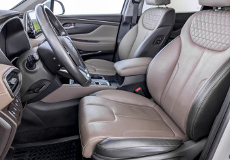 Подержанный автомобиль Hyundai Santa Fe 2020 года (21 фото)