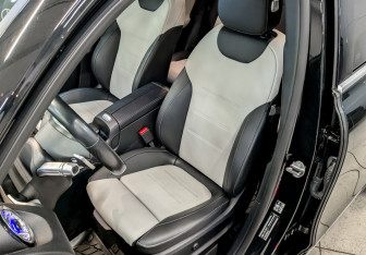 Подержанный автомобиль Mercedes-Benz GLB 2021 года (19 фото)