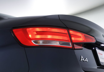 Подержанный автомобиль Audi A4 Sedan 2016 года (20 фото)