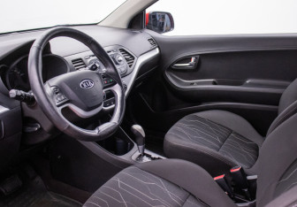 Подержанный автомобиль Kia Picanto 2011 года (9 фото)