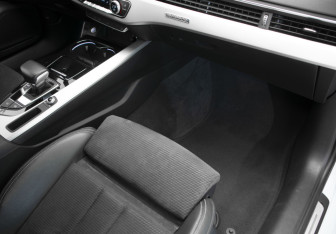 Подержанный автомобиль Audi A4 Sedan 2021 года (29 фото)