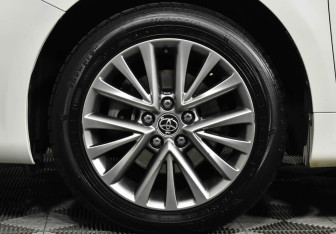 Подержанный автомобиль Toyota Camry Sedan 2017 года (8 фото)