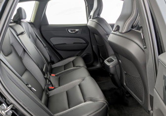Новый Volvo XC60 2025 (12 фото)