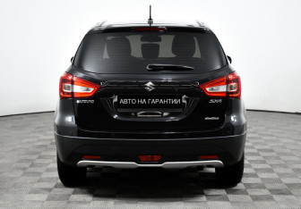 Подержанный автомобиль Suzuki SX4 Hatchback 2018 года (5 фото)