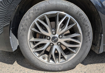 Подержанный автомобиль Kia K5 2021 года (12 фото)