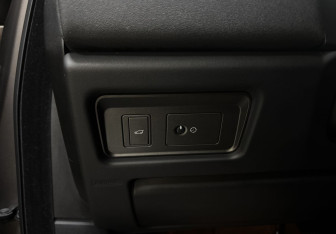 Подержанный автомобиль Land Rover Range Rover Evoque 2017 года (28 фото)