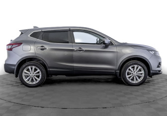 Подержанный автомобиль Nissan Qashqai 2022 года (4 фото)