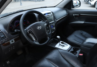 Подержанный автомобиль Hyundai Santa Fe 2011 года (13 фото)