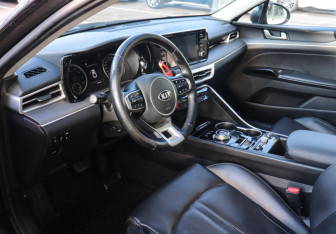 Подержанный автомобиль Kia K5 2020 года (7 фото)