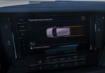 Подержанный автомобиль Volkswagen Touareg 2020 года (15 фото)
