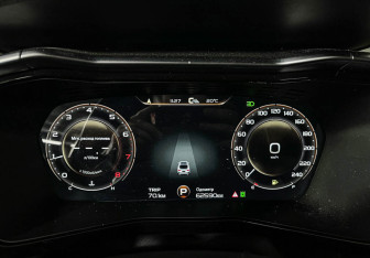 Подержанный автомобиль Geely Tugella 2022 года (11 фото)