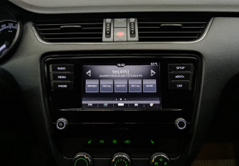 Подержанный автомобиль Skoda Octavia Liftback 2018 года (15 фото)